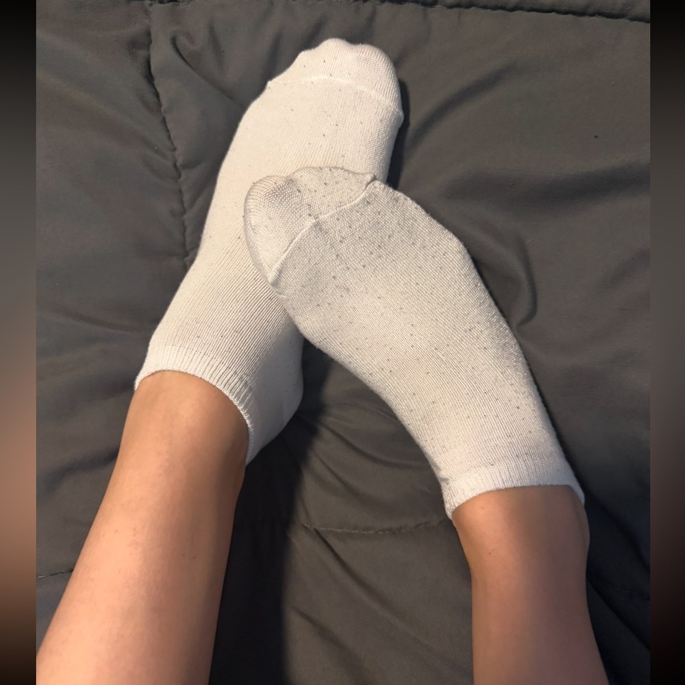 Women’s Ultra Soft Pawz Athletic Ankle Socks